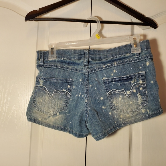 I didn't Mean to Stare - Picture 2 of 2